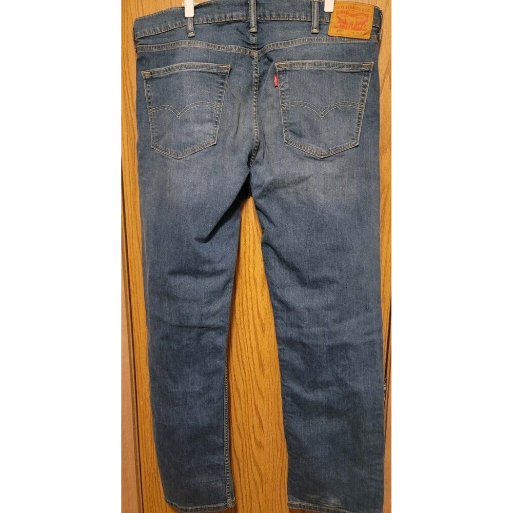 Levi's 505 Jeans Men's Medium Wash Regular Fit Straight Leg Jeans~Size 36x32 - Picture 3 of 5